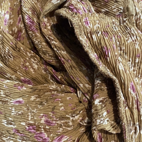 ASTR The Label Twist Front Top - Picture 7 of 7